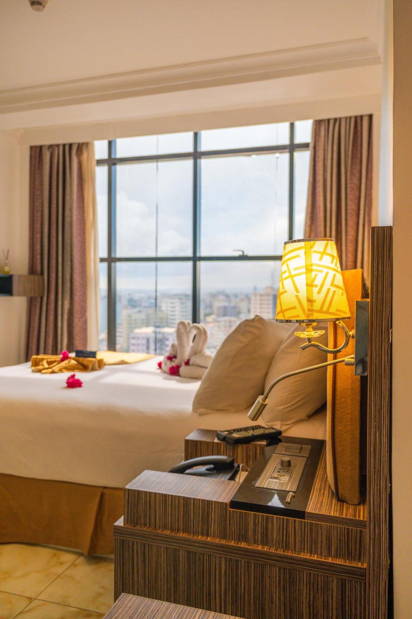 โกลเดน ทิวลิป ดาร์ เอส ซาลาม ซิตี้ เซ็นเตอร์ Hotel ดาร์เอสซาลาม ภายนอก รูปภาพ