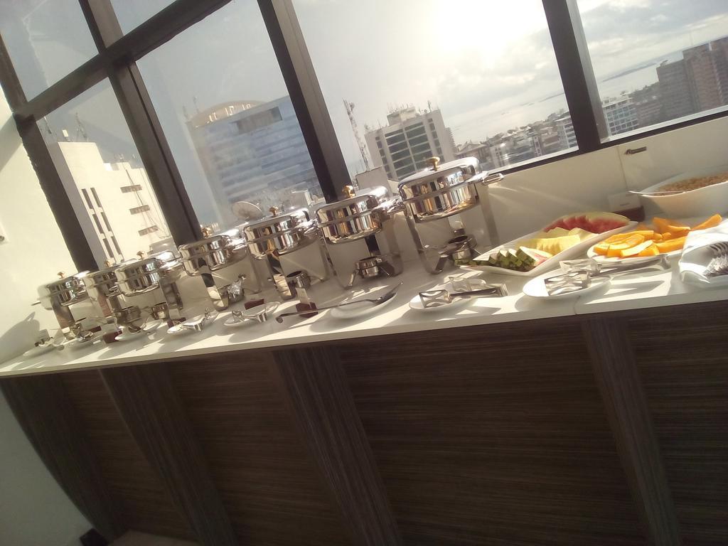 โกลเดน ทิวลิป ดาร์ เอส ซาลาม ซิตี้ เซ็นเตอร์ Hotel ดาร์เอสซาลาม ภายนอก รูปภาพ